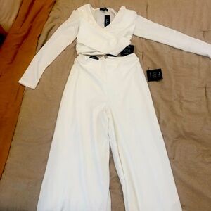 NWT bright white set